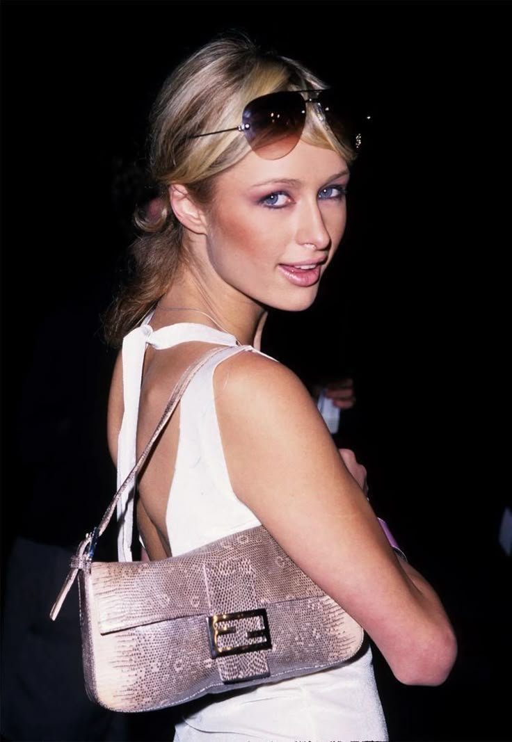 Fendi Pink Baguette Mini Shoulder Bag - Image 3
